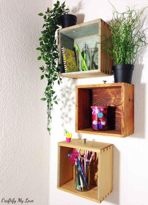DIY Wall-mounted Display Shelves