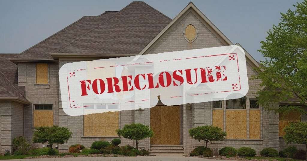 should i buy a foreclosed home